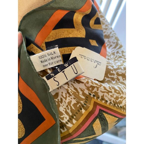 VTG NWT NY Studio 100% Silk Fall Multicolor Abstract Scarf Made in Korea 34"x34" - Picture 5 of 8